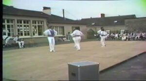 32 - Les pas grecs (répertoire Bône)